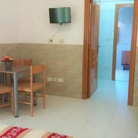 Hotel Ascoli 2*