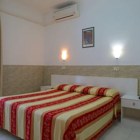 Hotel Ascoli 2*